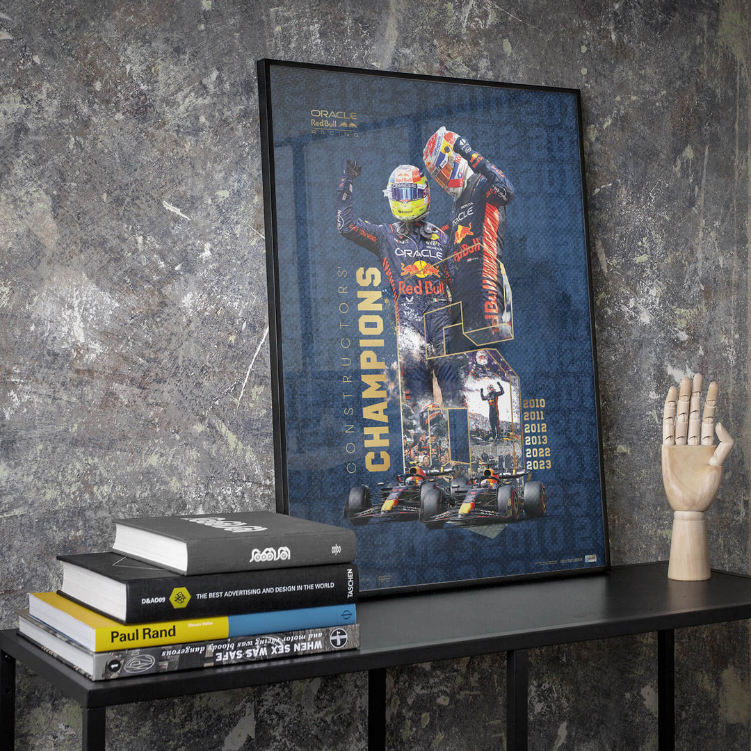 لوحة ريد بول ريسينغ - أبطال العالم للصانعين في الفورمولا 1 لعام 2023 | إصدار خاص محدود بعدد 100 قطعة