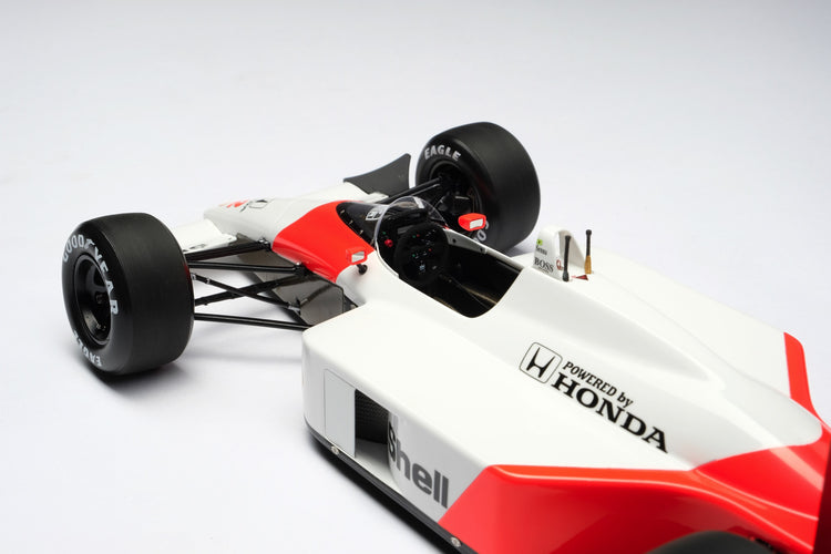 Ayrton Senna - Ayrton Senna MP4/4 McLaren 1:18 Amalgam Car Model - Car Model - Fueler™ 