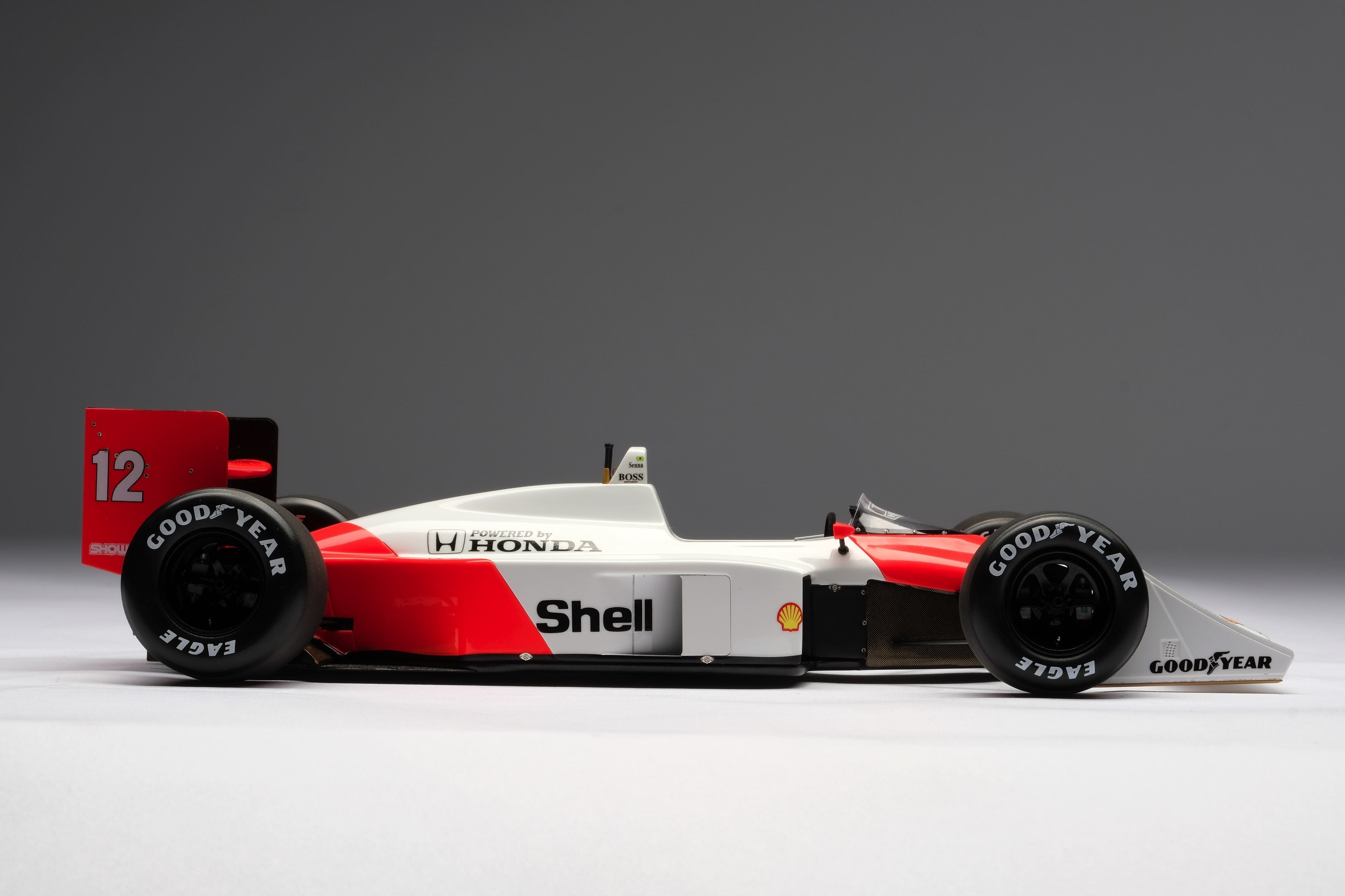 Ayrton Senna MP4/4 McLaren 1:18 Amalgam Car Model - Ayrton Senna - Fueler™ - M5990 - fueler.store - Car Model