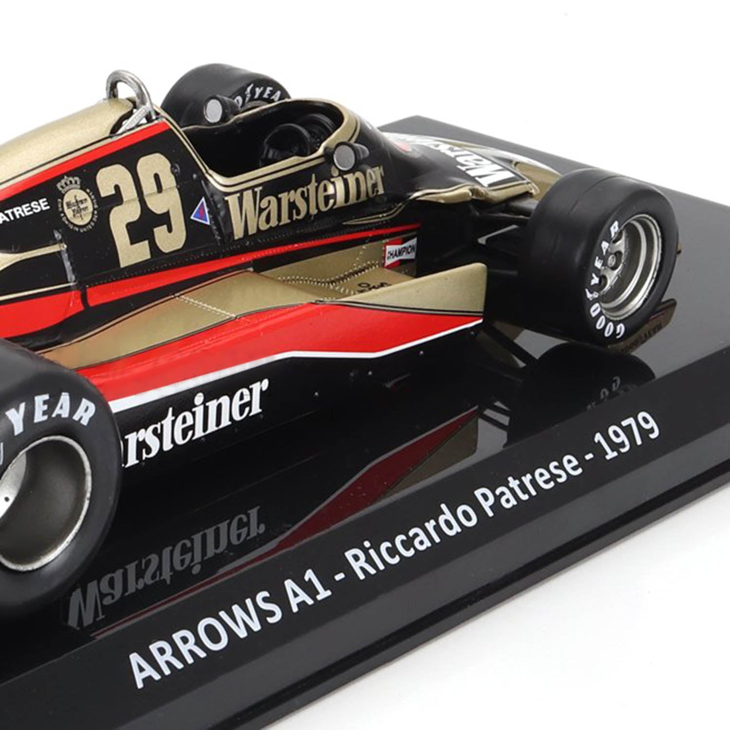 Formula 1 - Riccardo Patrese Arrows A1 1979 1:24 Car Model - Car Model - Fueler™ 