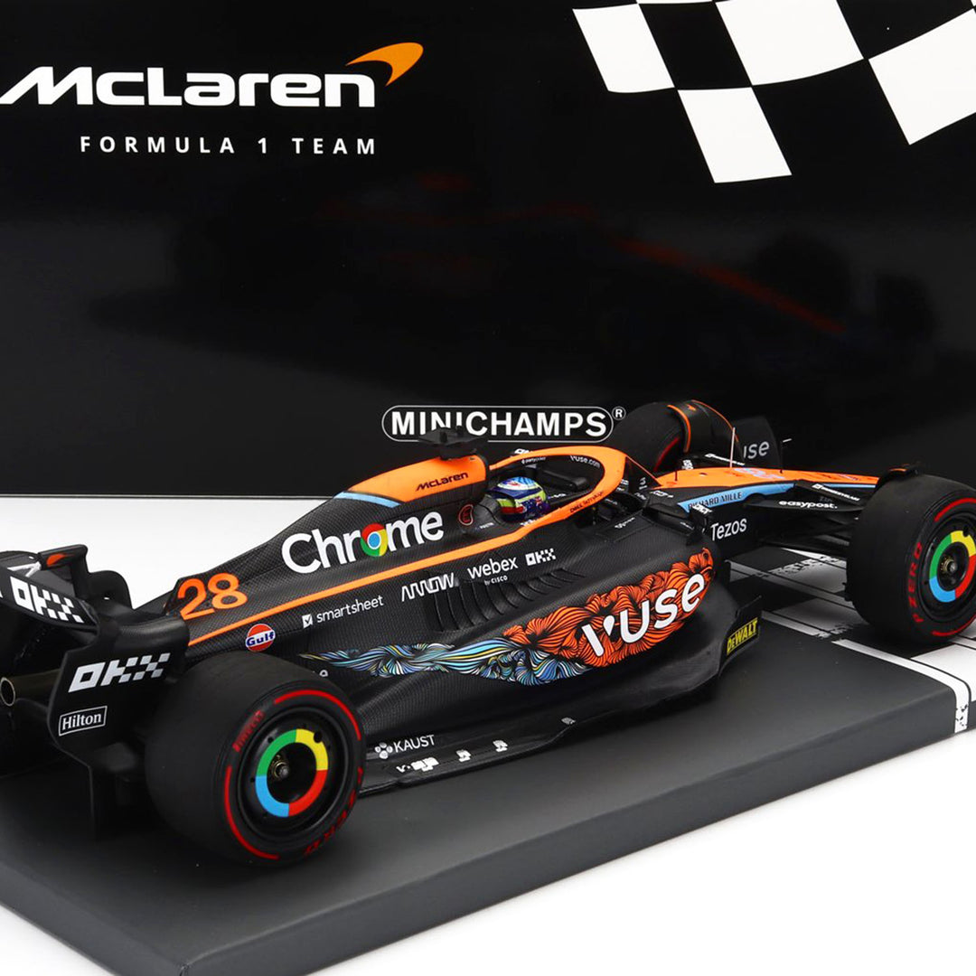 #28 Piastri MCL36 AbuDhabi GP 1:18 Minichamps Car Model - McLaren F1 - Fueler™ - 537221828 - fueler.store - Car Model