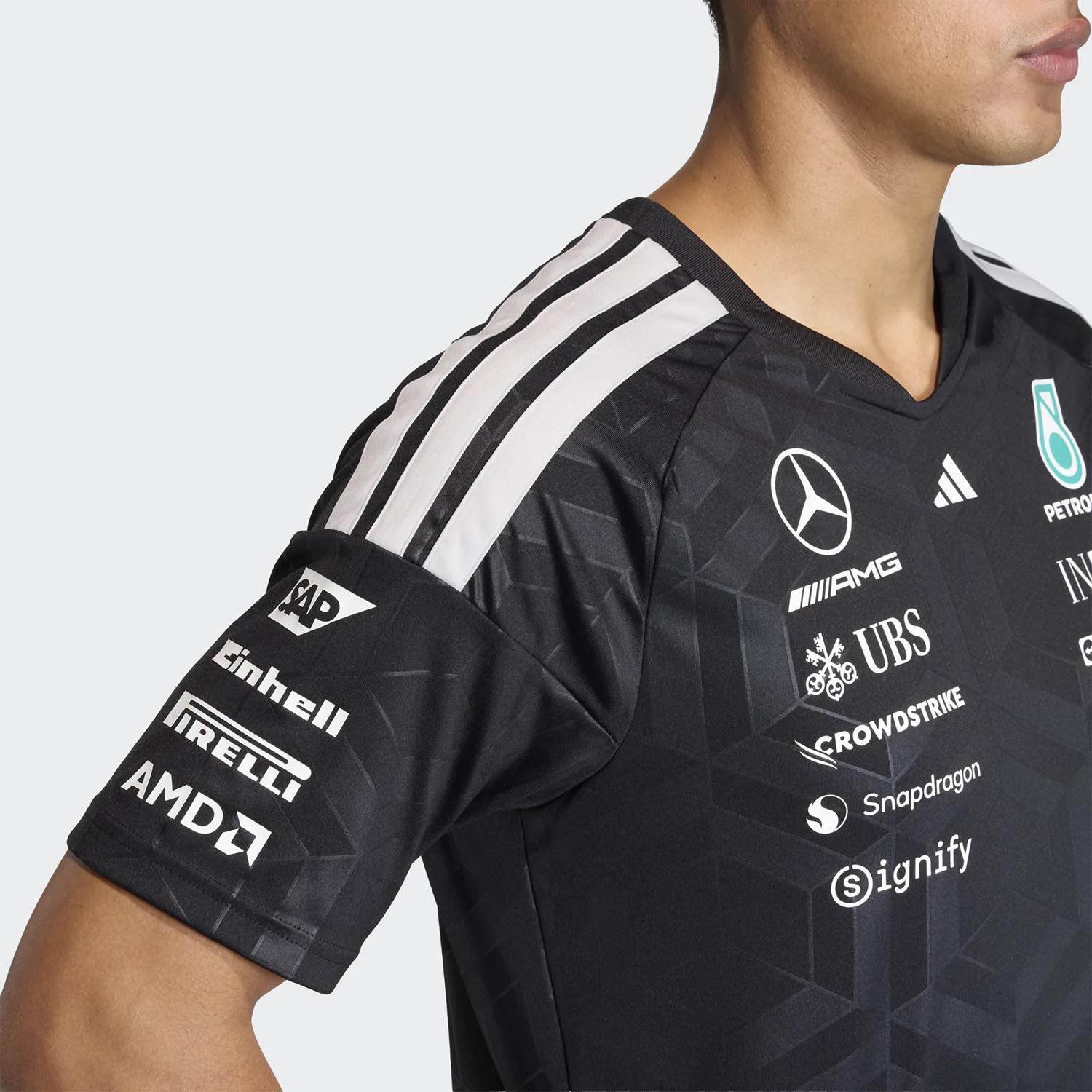 Mercedes-AMG Petronas - 2026 Team T-Shirt - T-Shirt - Fueler™ 