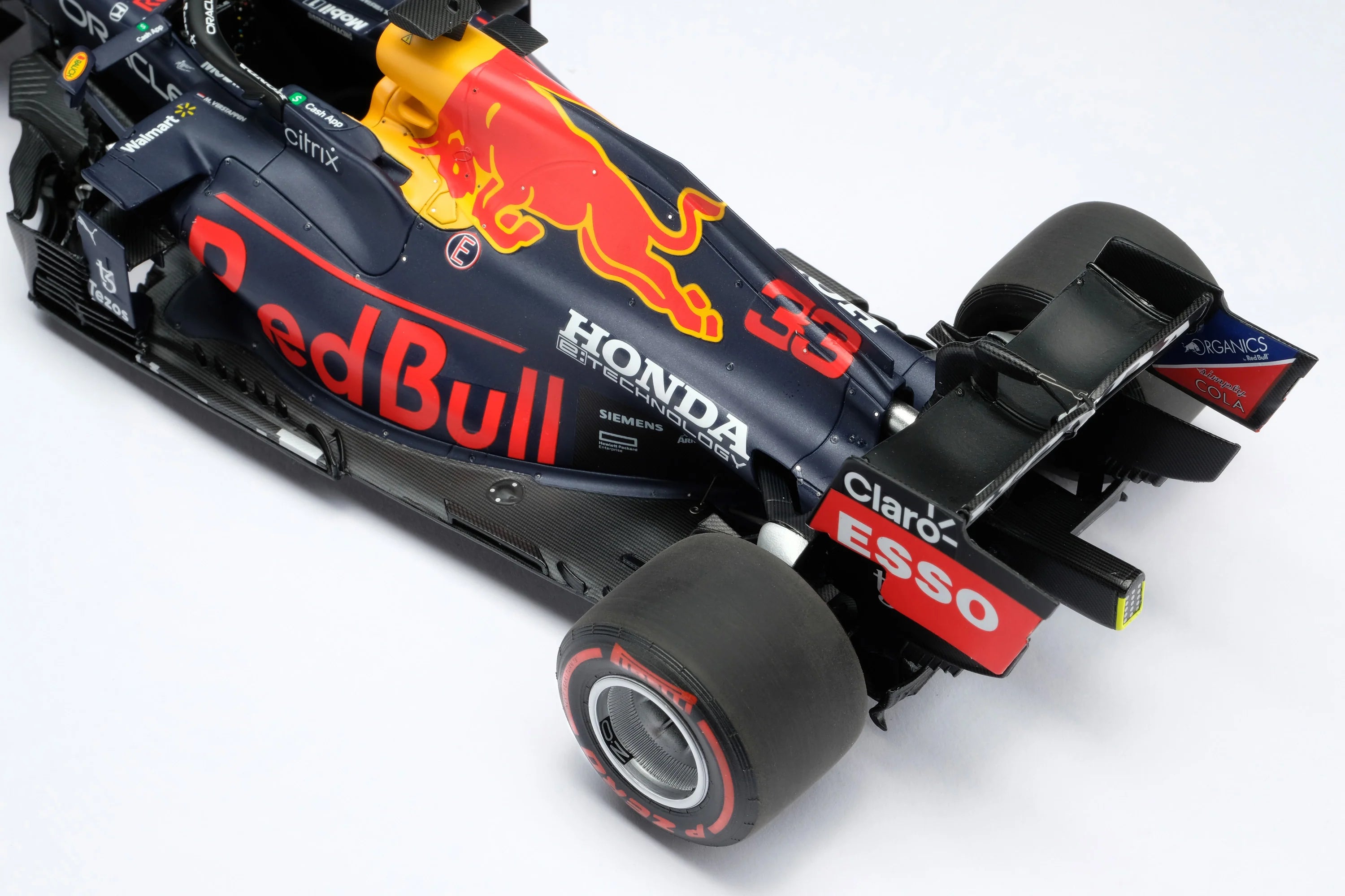 #1 Verstappen RB16B 2021 Abu Dhabi GP Winner 1:18 Amalgam Car Model - Red Bull Racing - Fueler™ - M6211-SC1 - fueler.store - Car Model