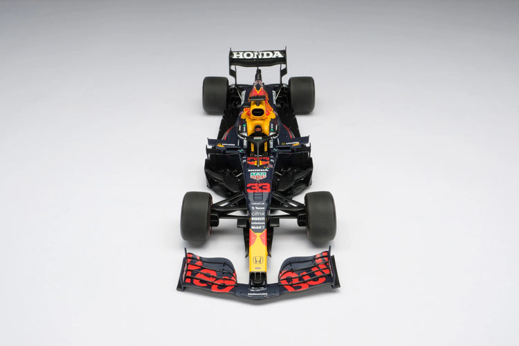 #1 Verstappen RB16B 2021 Abu Dhabi GP Winner 1:18 Amalgam Car Model - Red Bull Racing - Fueler™ - M6211-SC1 - fueler.store - Collectibles