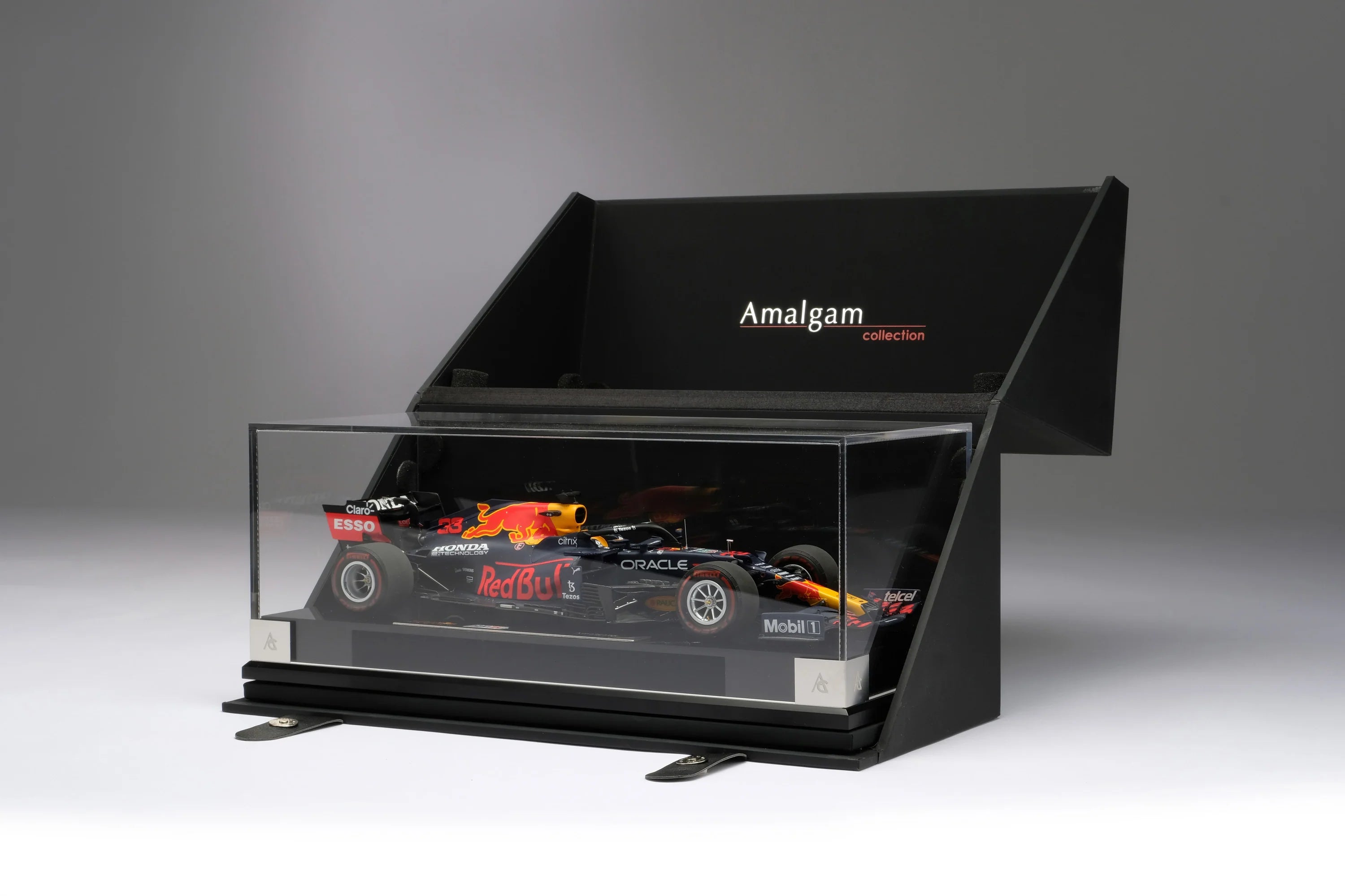 #1 Verstappen RB16B 2021 Abu Dhabi GP Winner 1:18 Amalgam Car Model - Red Bull Racing - Fueler™ - M6211-SC1 - fueler.store - Collectibles