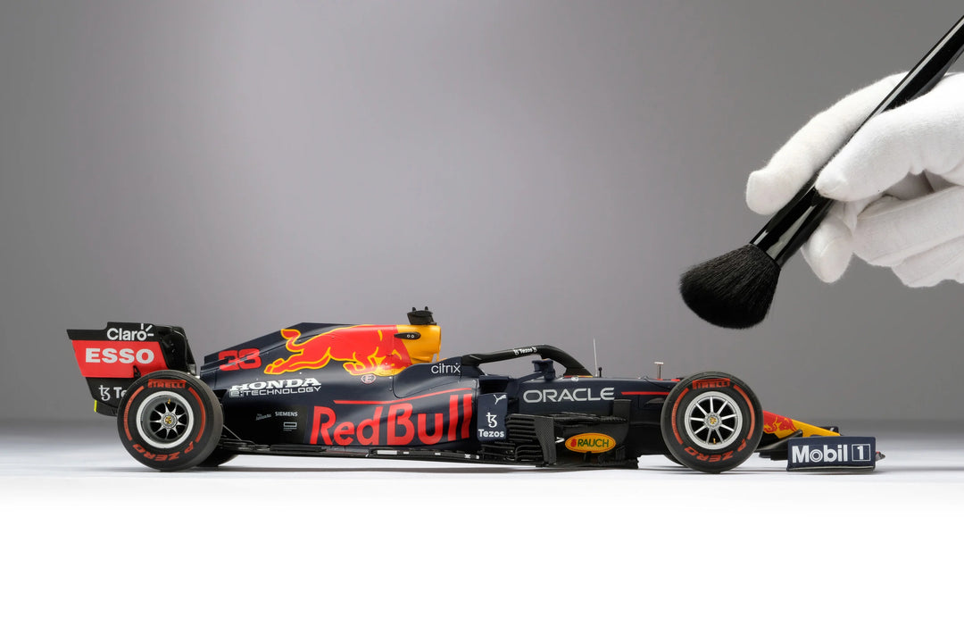 #1 Verstappen RB16B 2021 Abu Dhabi GP Winner 1:18 Amalgam Car Model - Red Bull Racing - Fueler™ - M6211-SC1 - fueler.store - Collectibles