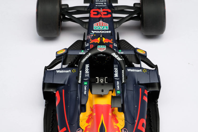 #1 Verstappen RB16B 2021 Abu Dhabi GP Winner 1:18 Amalgam Car Model - Red Bull Racing - Fueler™ - M6211-SC1 - fueler.store - Car Model