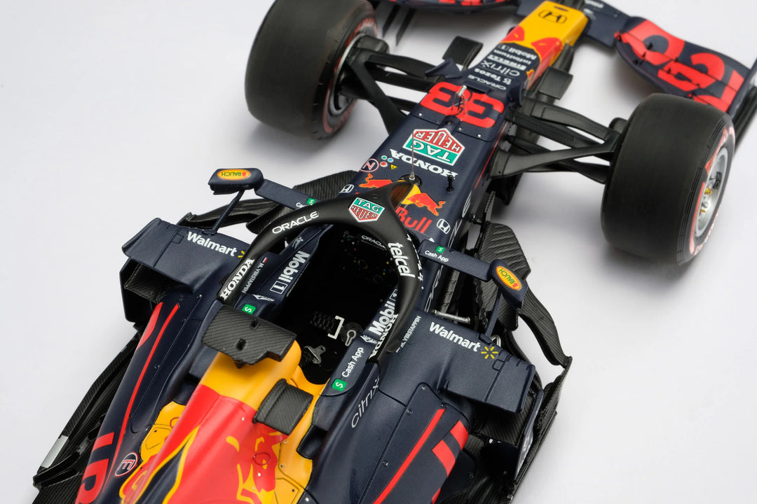 #1 Verstappen RB16B 2021 Abu Dhabi GP Winner 1:18 Amalgam Car Model - Red Bull Racing - Fueler™ - M6211-SC1 - fueler.store - Car Model