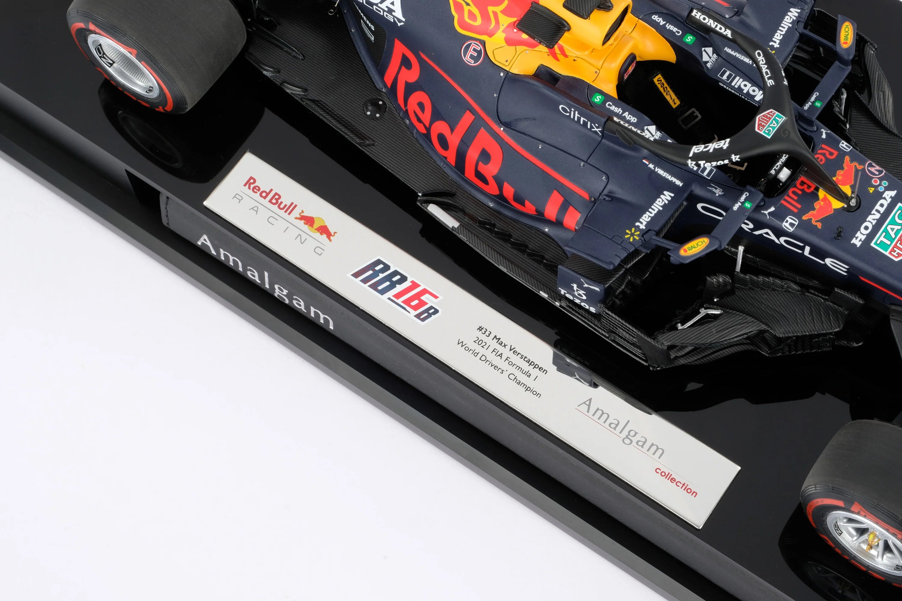 #1 Verstappen RB16B 2021 Abu Dhabi GP Winner 1:18 Amalgam Car Model - Red Bull Racing - Fueler™ - M6211-SC1 - fueler.store - Car Model