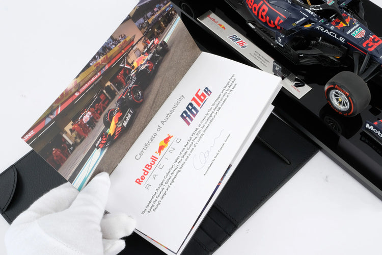 #1 Verstappen RB16B 2021 Abu Dhabi GP Winner 1:18 Amalgam Car Model - Red Bull Racing - Fueler™ - M6211-SC1 - fueler.store - Car Model