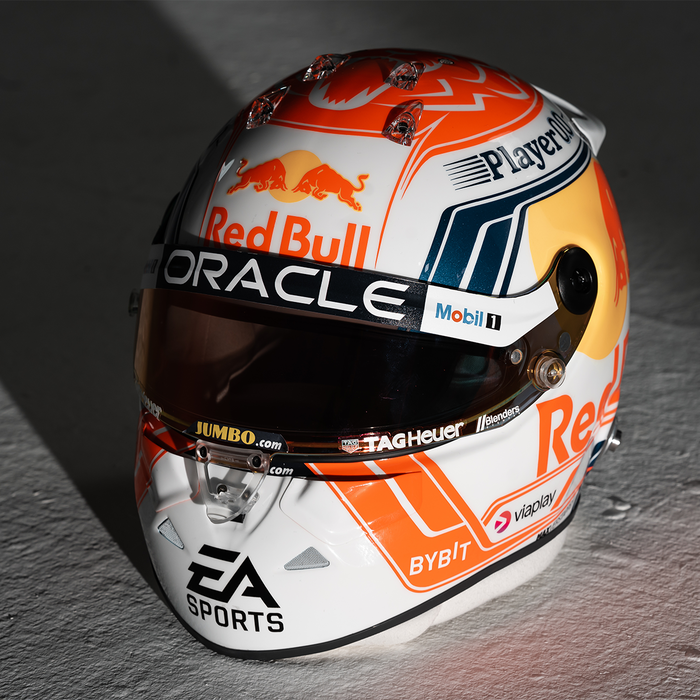 #1 Verstappen 2023 1:2 Mini Helmet